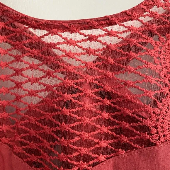 Milk & Honey romantic laced balloon sleeve top, soft red - Picture 10 of 10